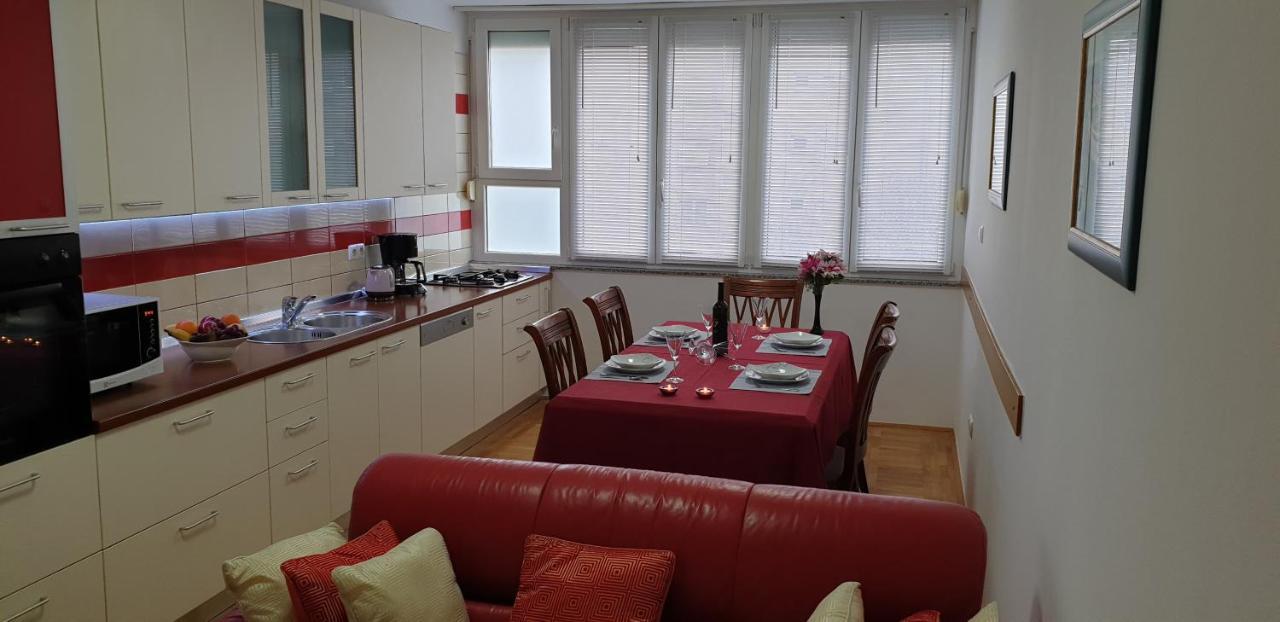 زادار Apartment Sunny Smile المظهر الخارجي الصورة
