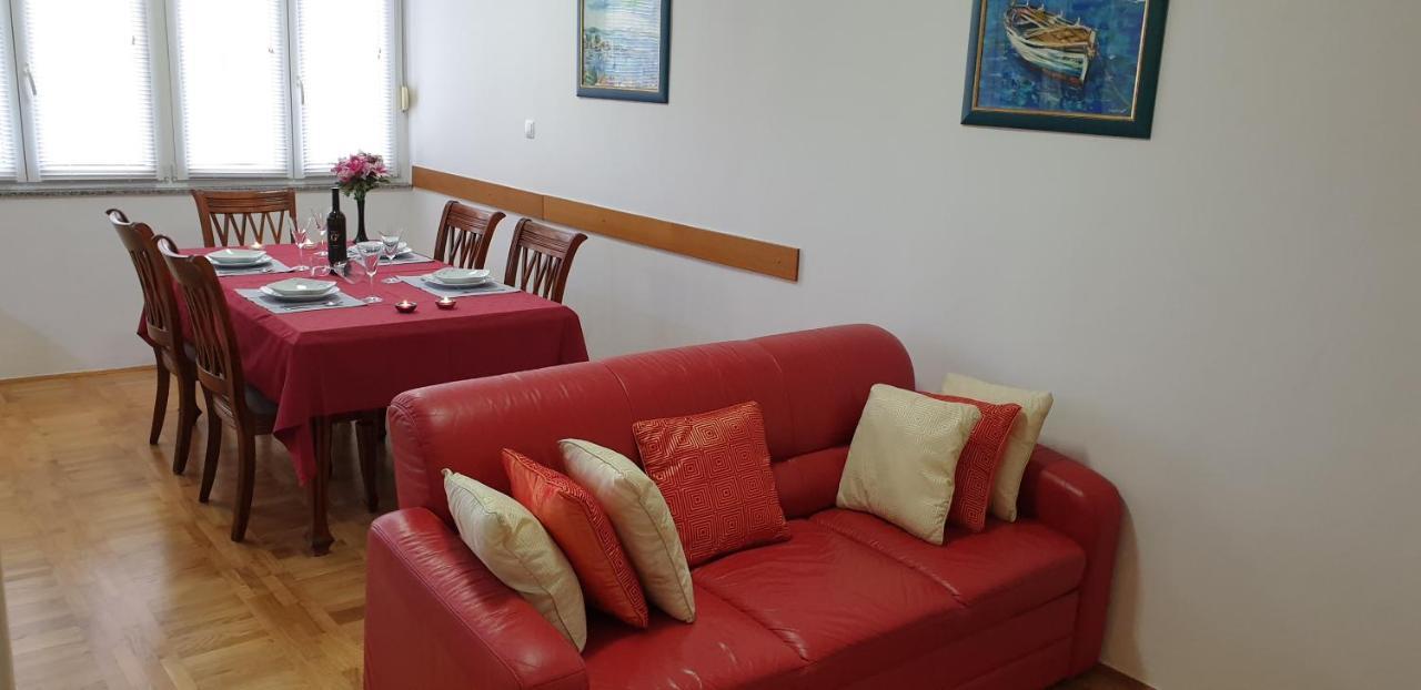 زادار Apartment Sunny Smile المظهر الخارجي الصورة