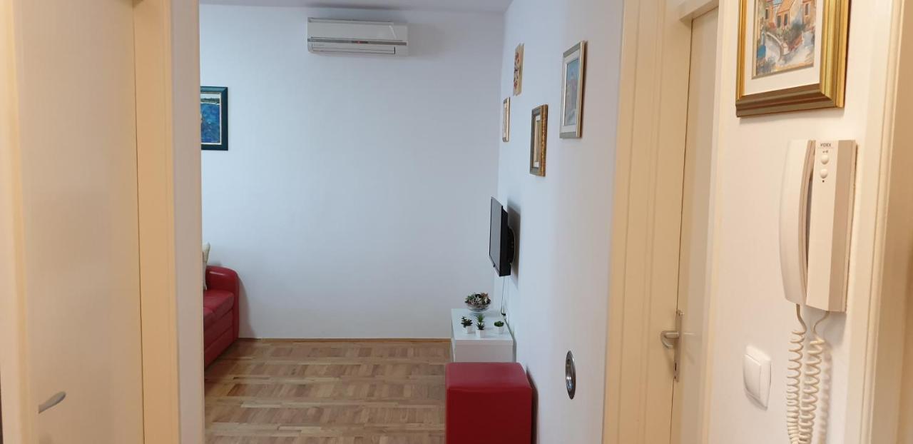زادار Apartment Sunny Smile المظهر الخارجي الصورة