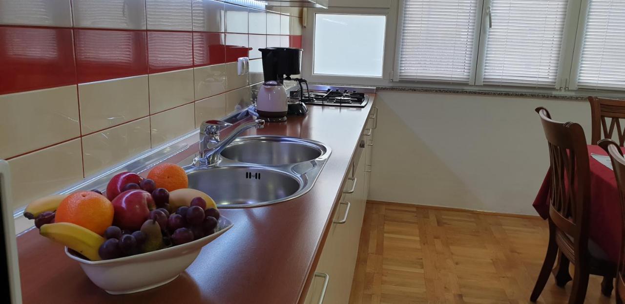 زادار Apartment Sunny Smile المظهر الخارجي الصورة